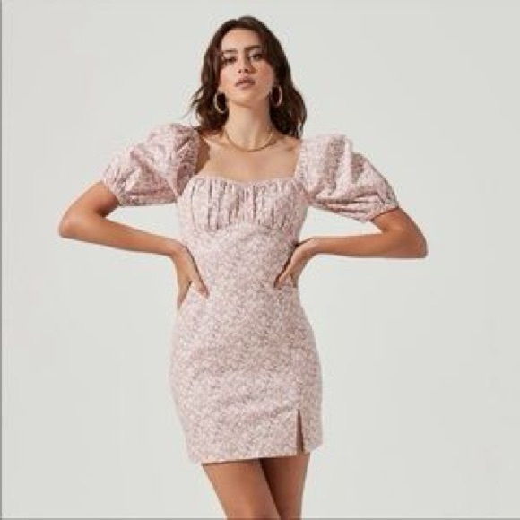 ASTR The Label Wendy Floral Puff Sleeve Mini Dress - Picture 1 of 6